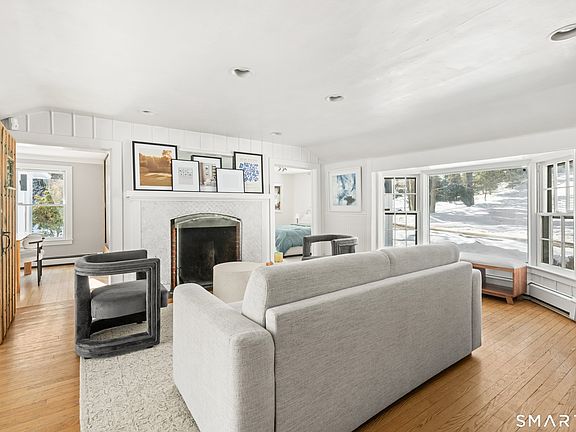 2nd image of 21 Rayfield Road