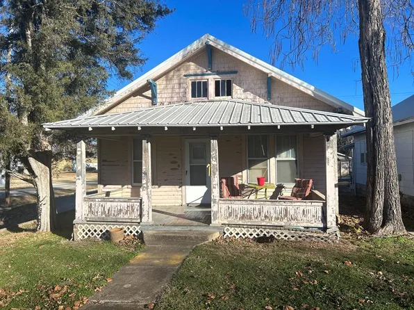 204 S Central Ave, Chanute, KS 66720