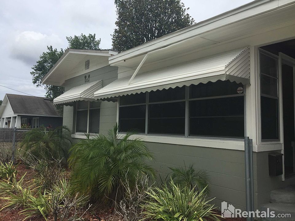 1st image of 807 Ariana St