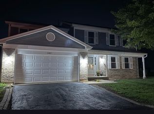 342 Country Ln, Algonquin, IL 60102
