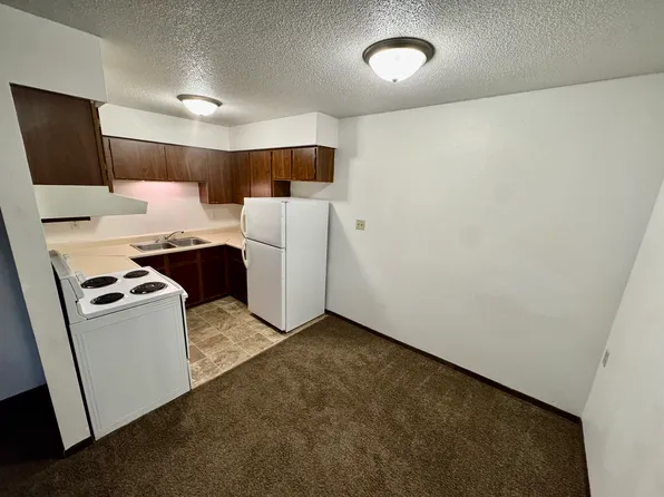 701 W 9th St #1, Storm Lake, IA 50588
