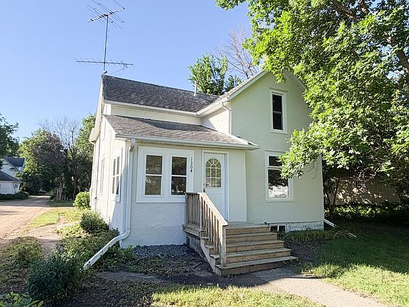 2nd image of 1304 3rd Ave