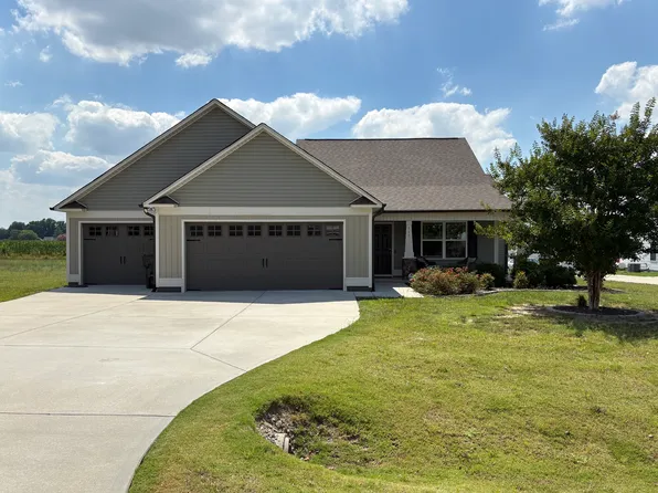 111 Highland Park Dr, Goldsboro, NC 27534