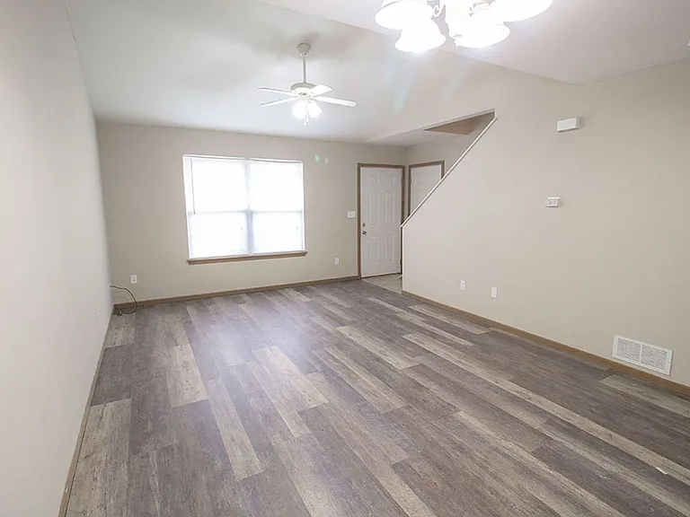1503 Greensboro Dr — Photo 3