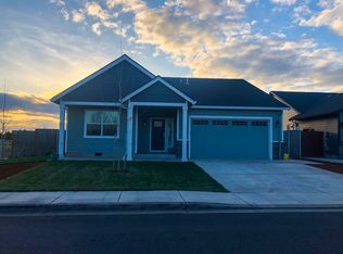 673 SW Quince St, Junction City, OR 97448