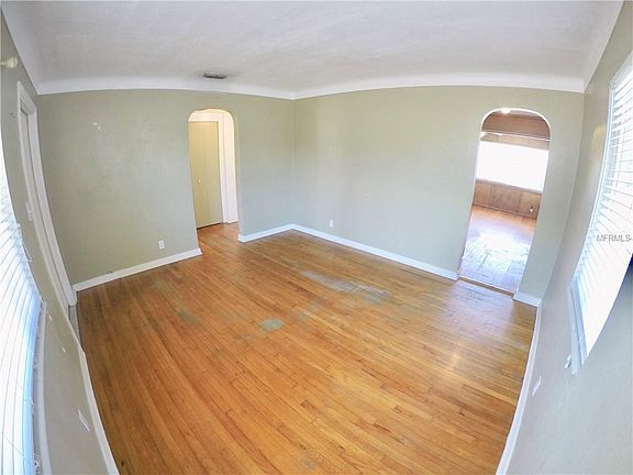 3rd image of 449 62nd Ave S