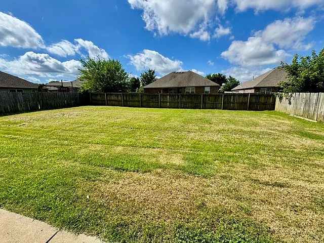 2701 Ledbury Cv — Photo 24