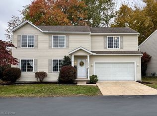 1090 Bennington Ct, Akron, OH