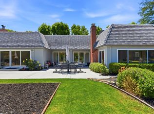 2140 Carmelita Ave, Hillsborough, CA 94010
