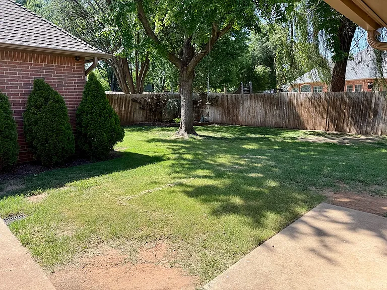 4205 Harrogate Dr — Photo 24