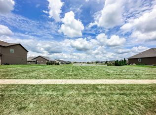 1702 Eagle Rd, Champaign, IL 61822