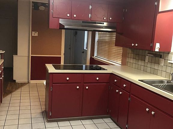 2nd image of 22 Desoto Cir