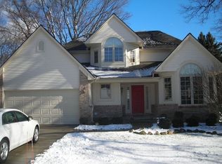 4297 Crystal St, West Bloomfield, MI 48323
