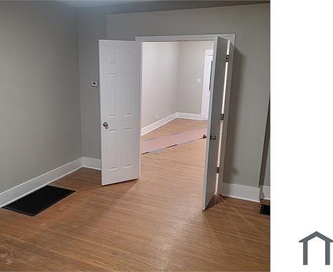 5th image of 4200 Larkwood Ave