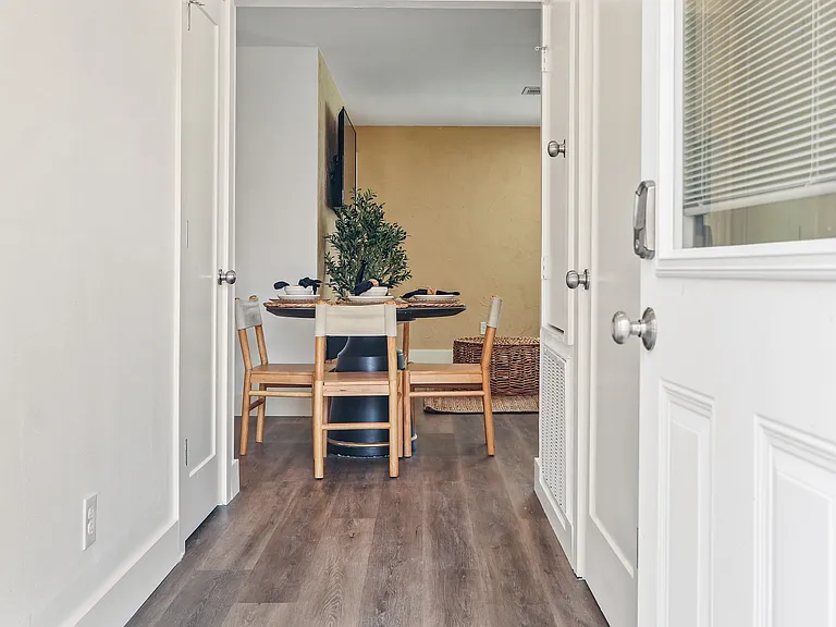 2615 Rosewood St — Photo 5