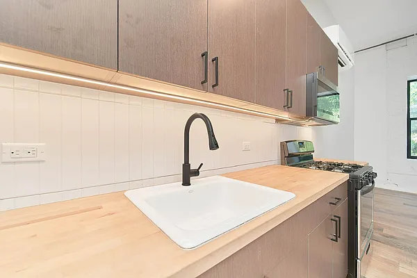 Rented by Living New York | media 22