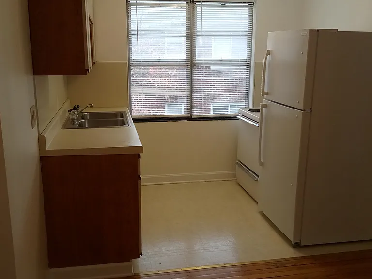 Kitchen w/new refrigerator