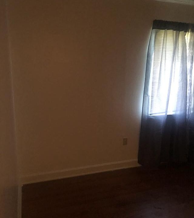 1st image of 3104 S Plum St