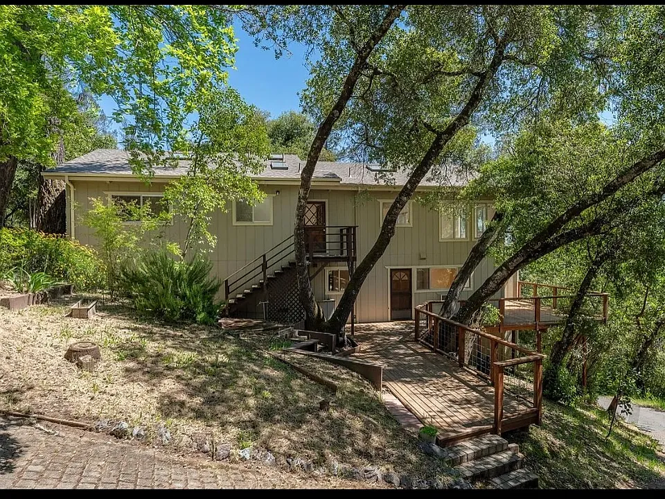 1380 Sanford Ranch Rd