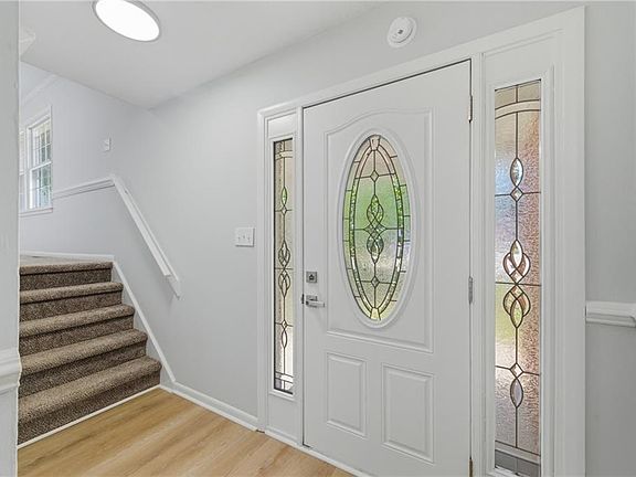 3rd image of 504 Gold Cup Rd