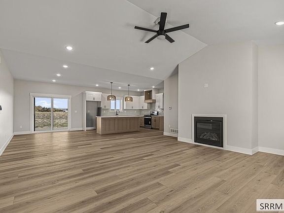 5th image of 1166 Castle Pines Rd