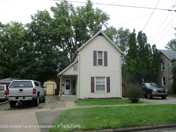 209 Mineral St, Grand Ledge, MI 48837