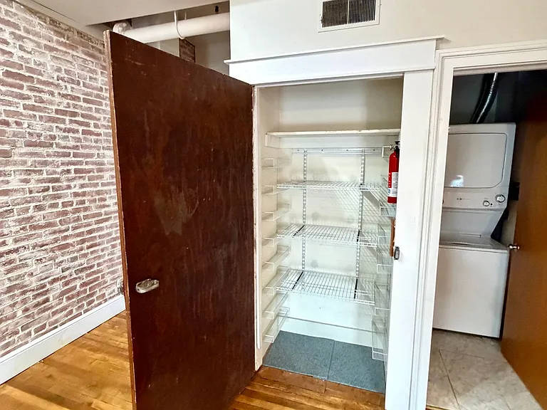 231 N Shippen St #325 — Photo 8