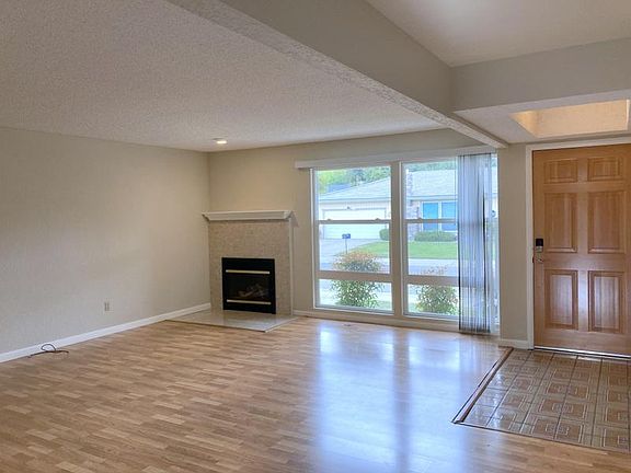 3rd image of 500 Shaw River Way