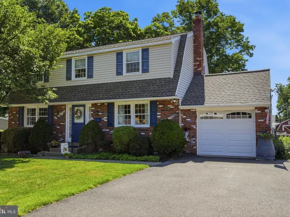 293 Norfolk Rd, Warminster, PA 18974