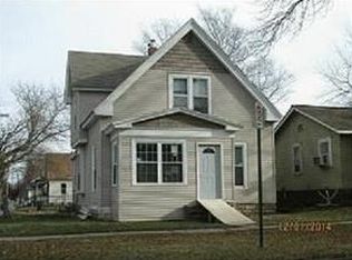 1001 10th St SW, Cedar Rapids, IA 52404