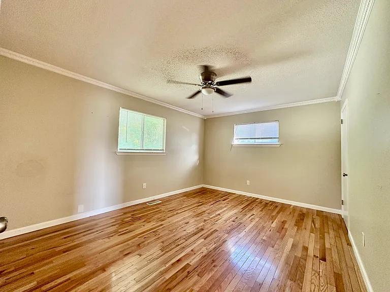 2900 14th Ave — Photo 8