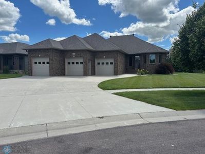 6035 27th St S, Fargo, ND, 58104