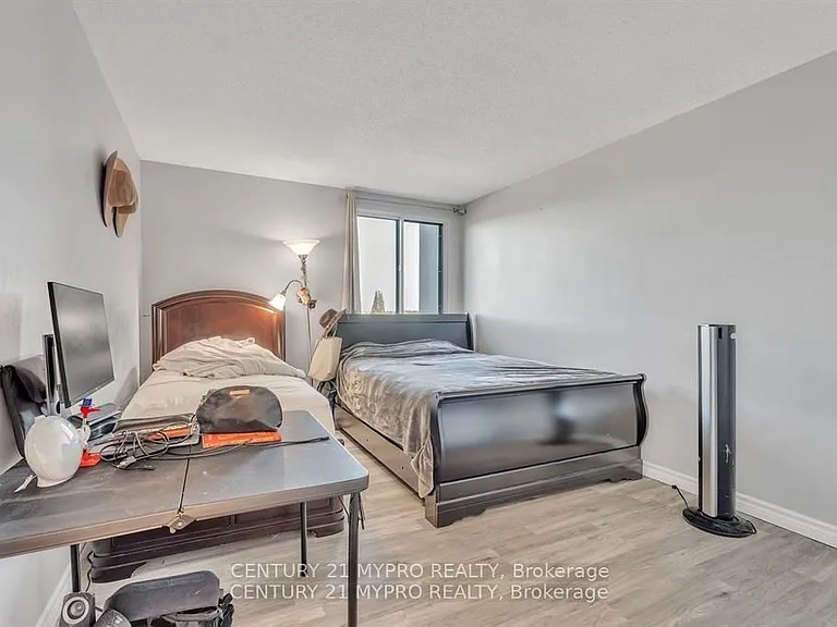600 Grenfell Dr #410 — Photo 23