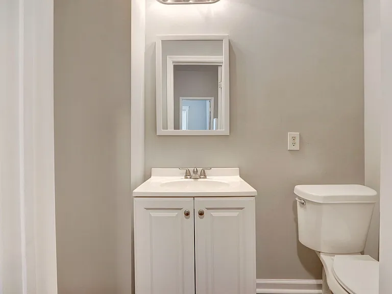 1505 Reynolds St — Photo 18