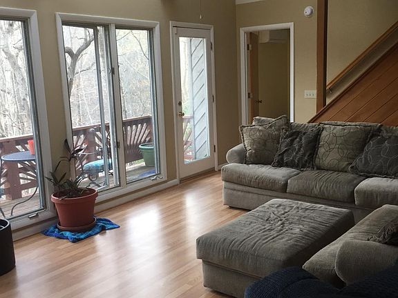 5th image of 98 Creekside Dr