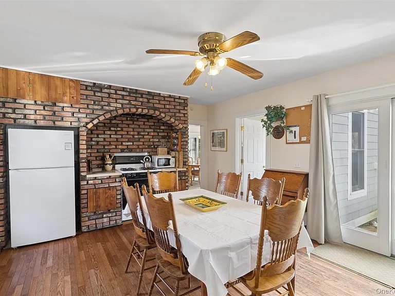 718 Montauk Hwy — Photo 10