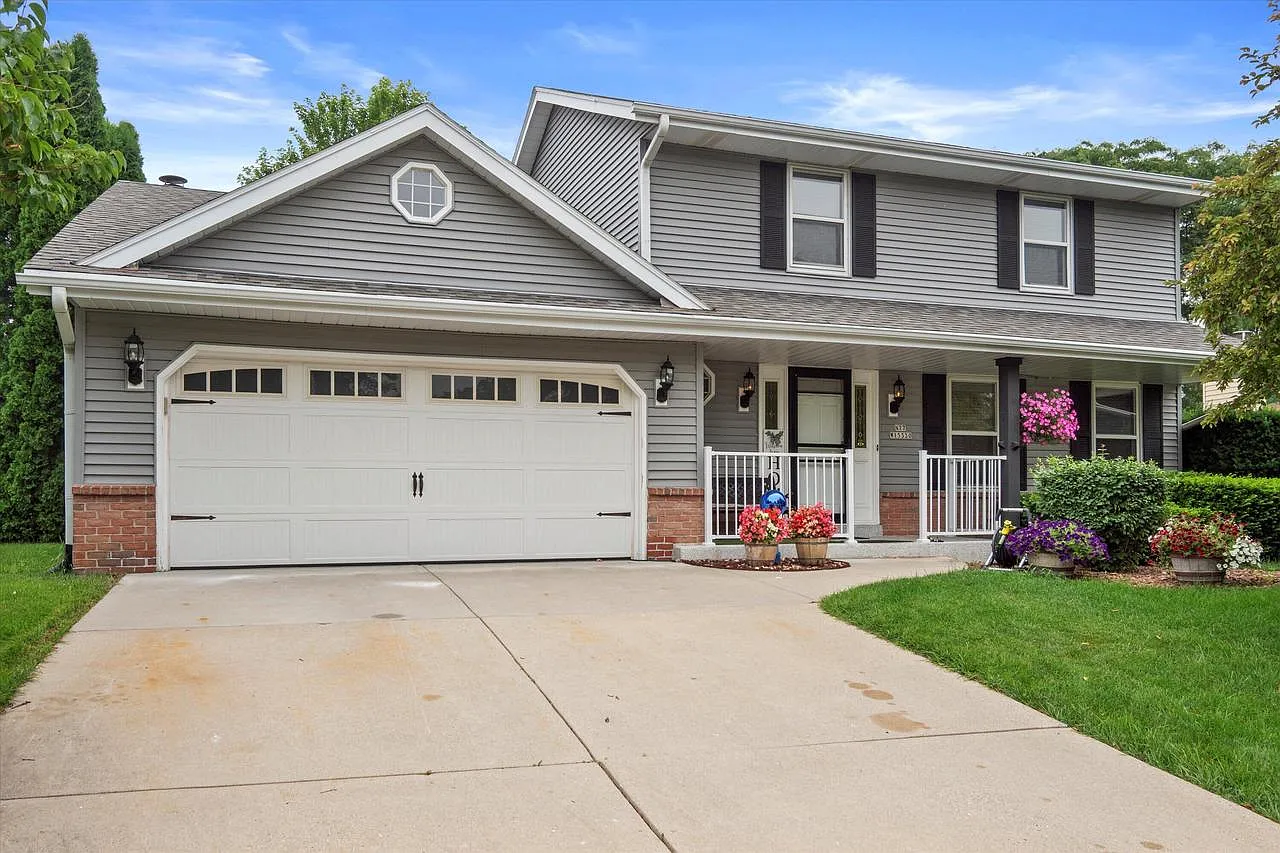 N77W15330 Crossway DRIVE photo 1