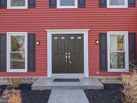 5th image of 4739 Hickory Nut Pl