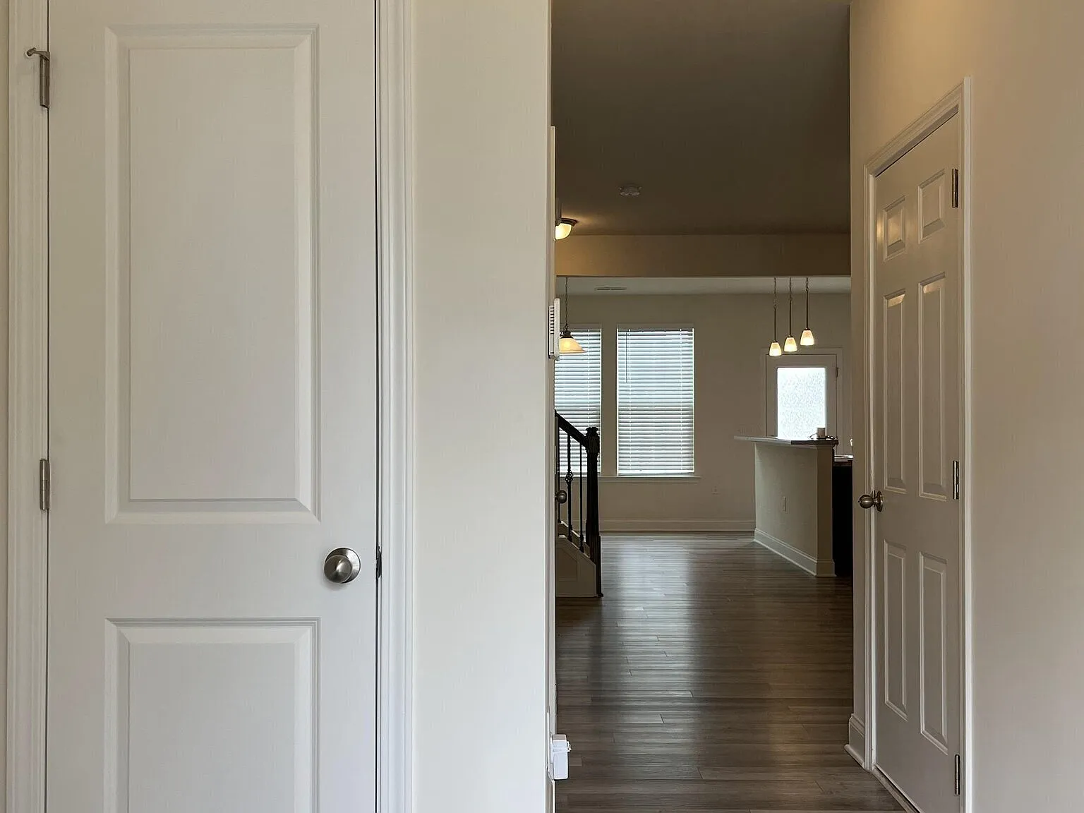 3 bed, 2.5 bath, 1618 sqft, $1,845 — Photo 4