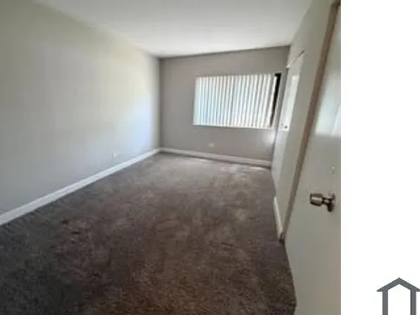 400 Manda Ln, Wheeling, IL