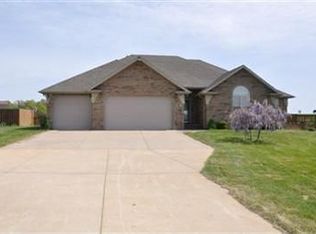 203 Tallgrass Rd, Ozark, MO 65721