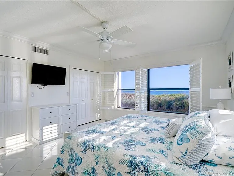 1289 NE Ocean Blvd #4 — Photo 13