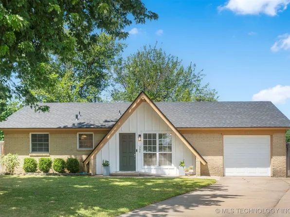 304 S Hickory Pl, Broken Arrow, OK 74012
