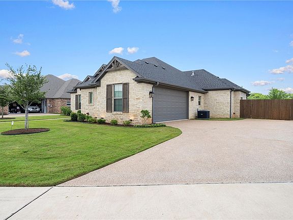 2nd image of 10301 Creekside Ln