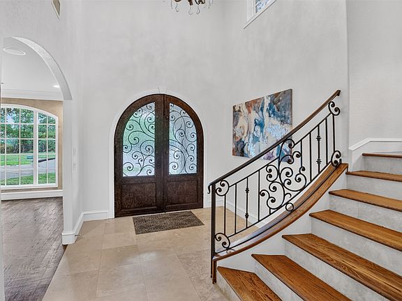 5th image of 1012 Brae Ct