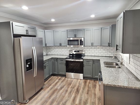 5th image of 2035 Brewer Blvd SW
