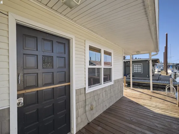 309 N Bridgeton Rd Slip B, Portland, OR 97217