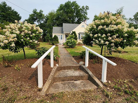 4th image of 715 Lucas Avenue Ext