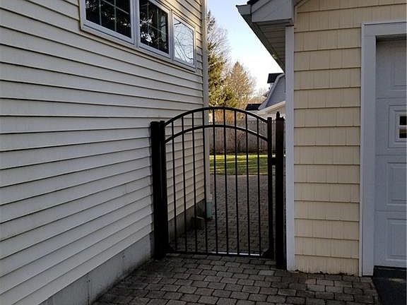 2nd image of 491 Griggs Pl