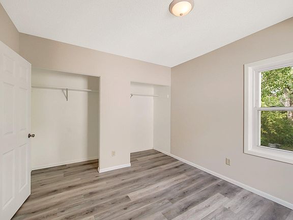 4th image of 1011 Humboldt Ave N